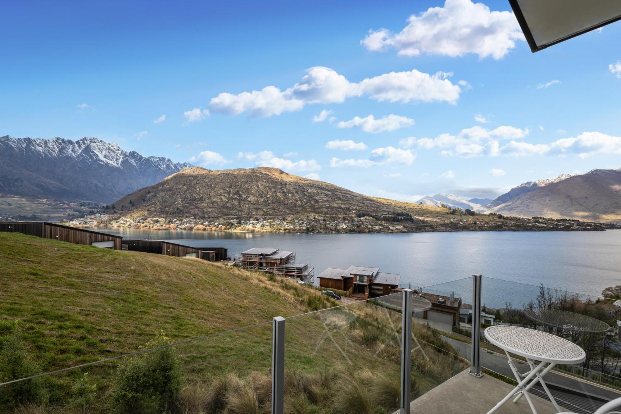 فيلا Luxury Away - Summit View كوينستاون المظهر الخارجي الصورة
